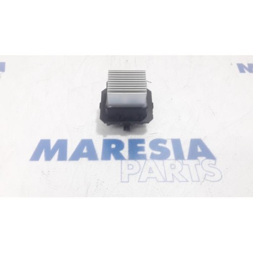 Renault - Clio - Heater resistor