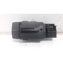 Renault - Clio - Steering wheel mounted radio control