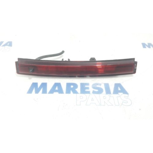 Renault - Clio - Third brake light