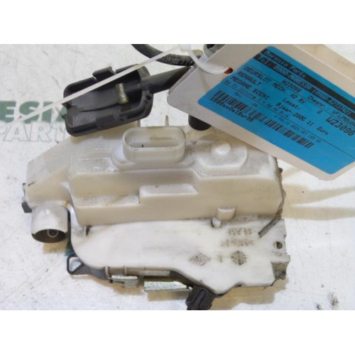 Renault - Megane Scenic - Front door lock mechanism 4-door, right