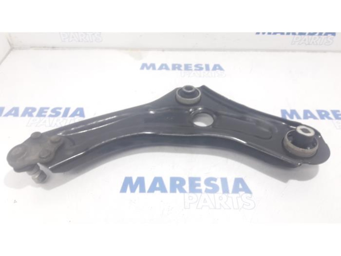 Renault - Megane - Front lower wishbone, right