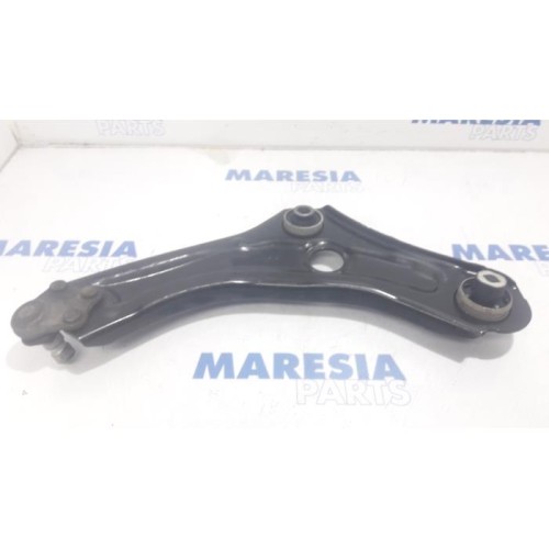 Renault - Megane - Front lower wishbone, right