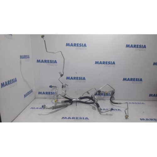 Renault - Megane - Air conditioning line