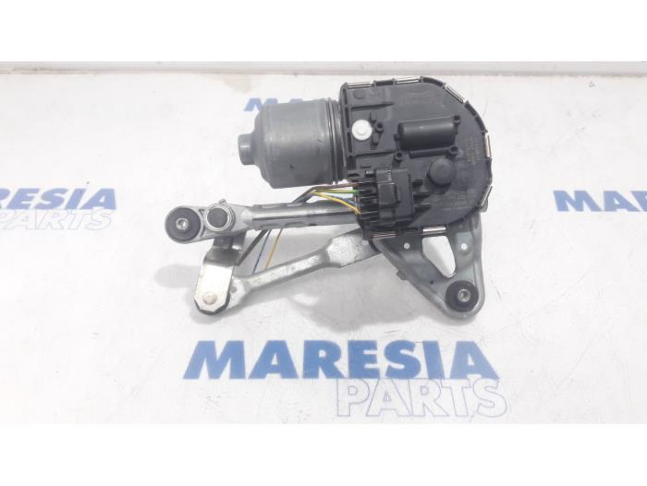 Peugeot - 5008 - Front wiper motor