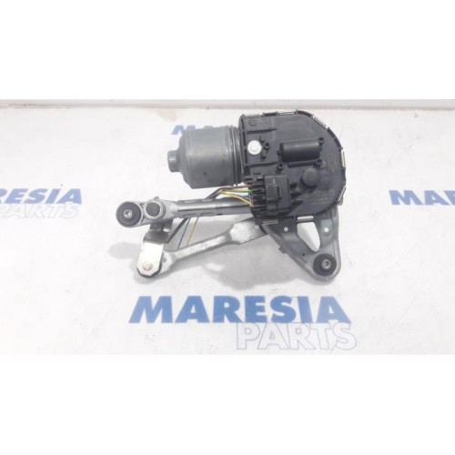 Peugeot - 5008 - Front wiper motor