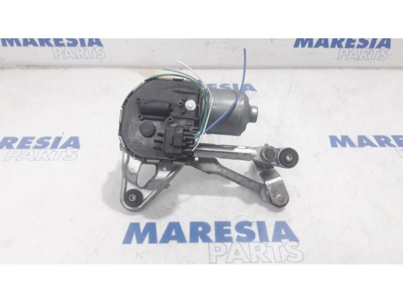 Peugeot - 5008 - Front wiper motor