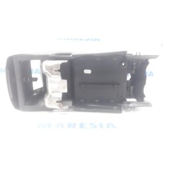 Peugeot - 5008 - Middle console