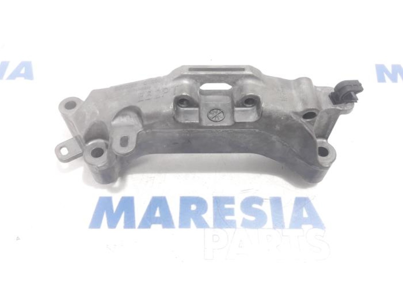 Peugeot - 2008 - Engine mount