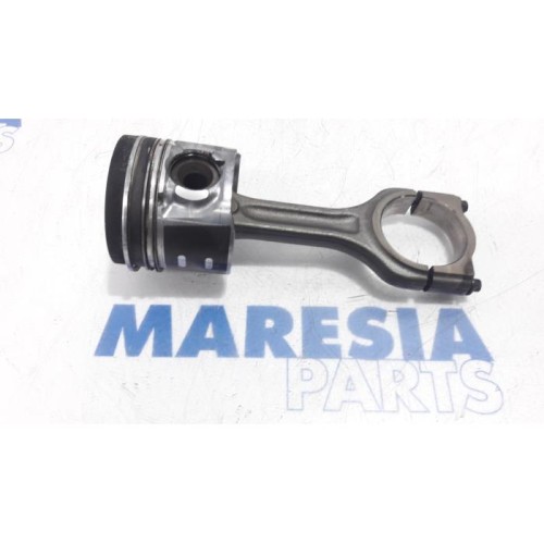 Citroen - DS3 - Piston