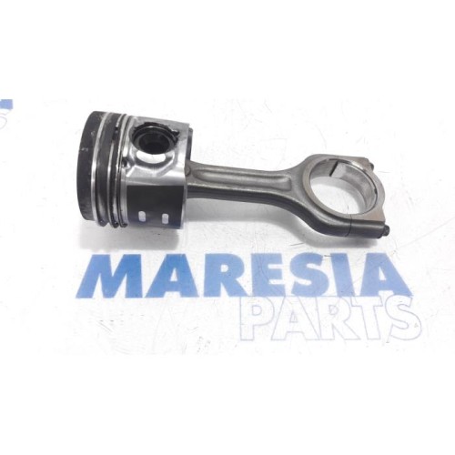 Citroen - DS3 - Piston