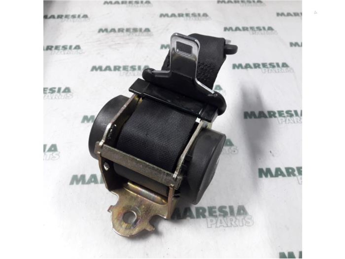 Peugeot - 607 - Rear seatbelt, centre