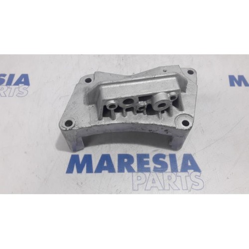 Fiat - Punto - Support moteur