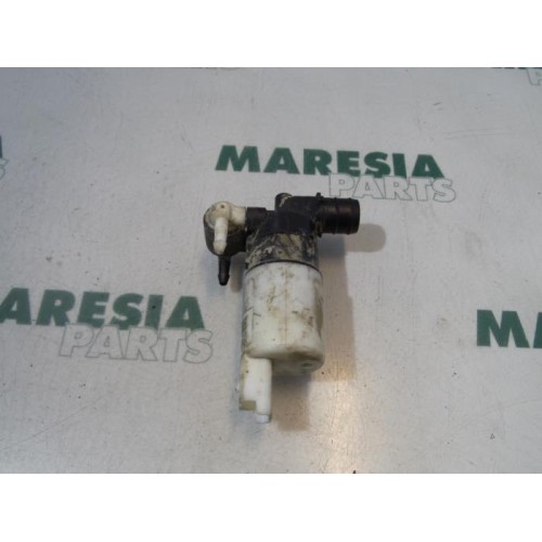 Peugeot - 307 - Windscreen washer pump