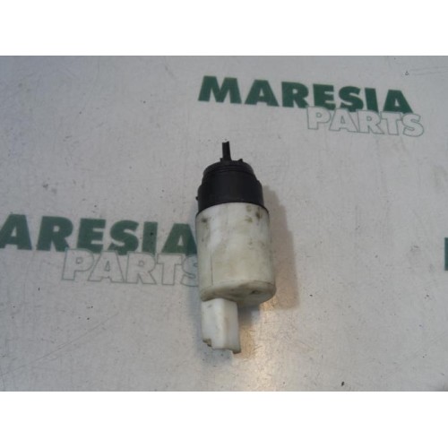 Peugeot - 307 - Windscreen washer pump