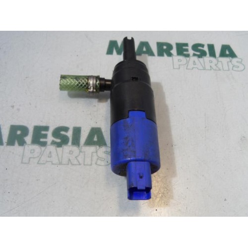 Peugeot - 307 - Windscreen washer pump