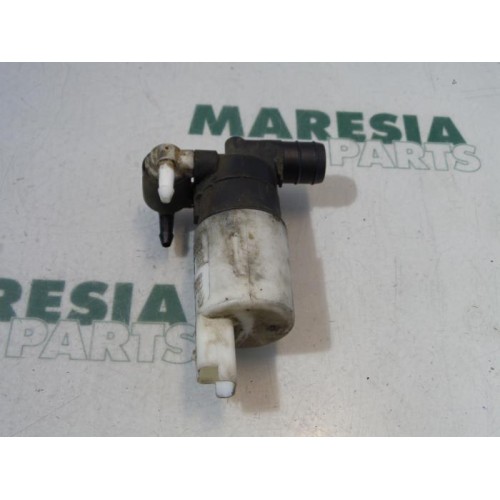 Renault - Megane Scenic - Windscreen washer pump