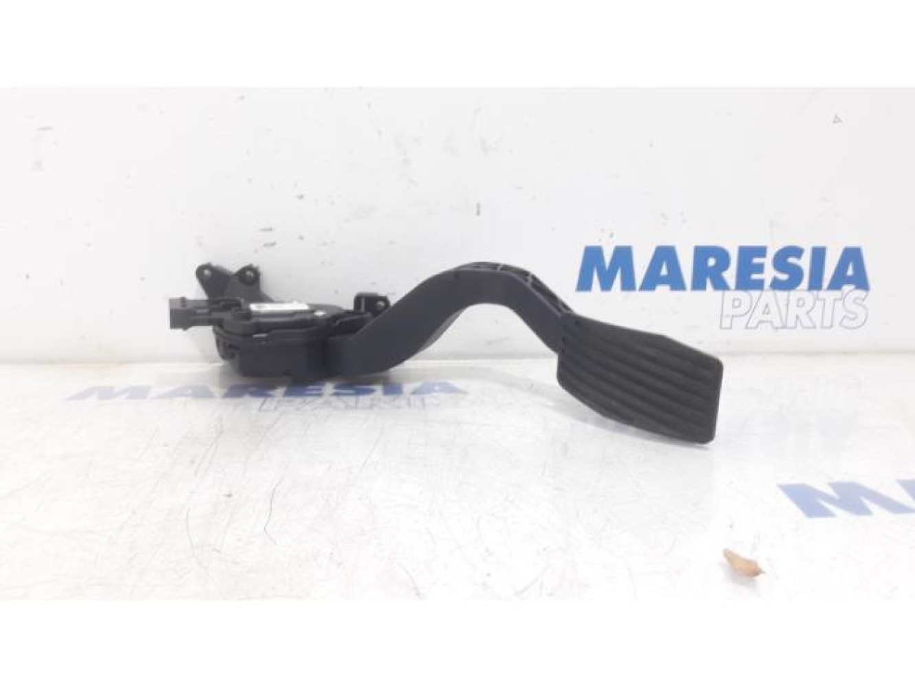 Opel - Combo - Throttle pedal position sensor