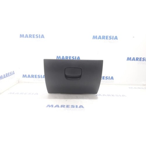 Renault - Master - Glovebox