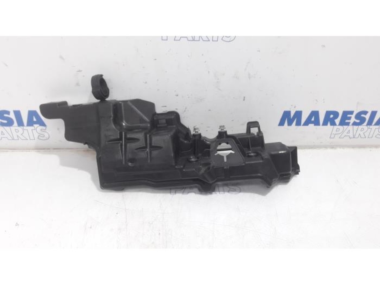 Renault - Megane - Rocker cover