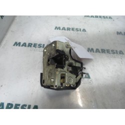 Renault - Megane Scenic - Front door lock mechanism 4-door, right