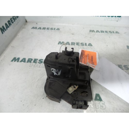Renault - Megane Scenic - Front door lock mechanism 4-door, right