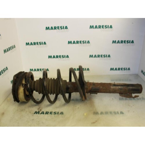Renault - Megane Scenic - Front shock absorber rod, right