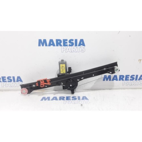 Fiat - Punto - Window mechanism 2-door, front right