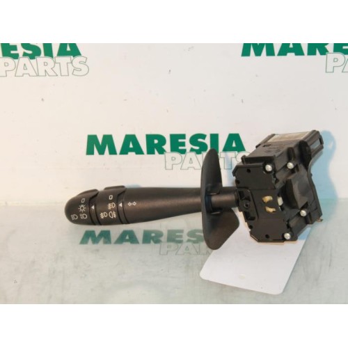Renault - Megane Scenic - Indicator switch