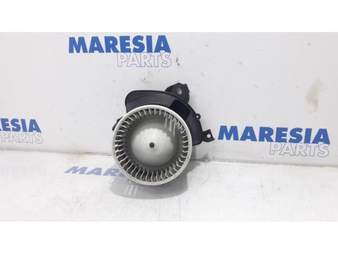 Opel - Combo - Heating and ventilation fan motor