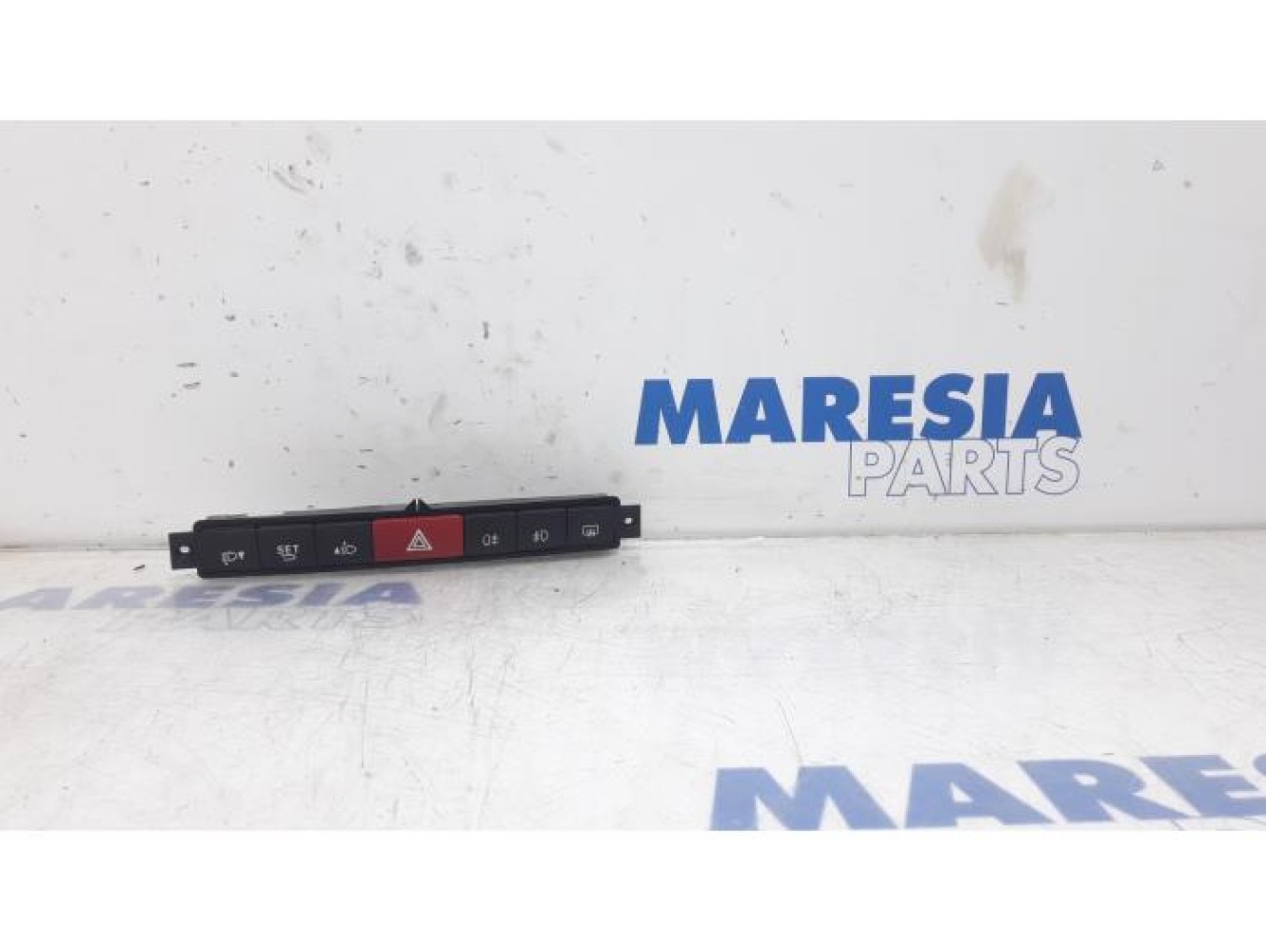 Opel - Combo - Panic lighting switch