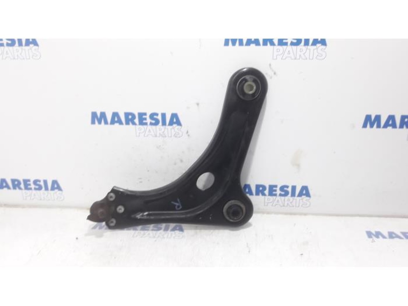 Citroen - DS3 - Front lower wishbone, right