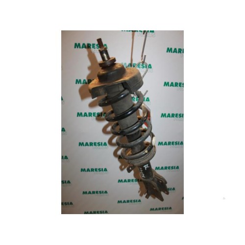 Renault - Trafic - Front shock absorber rod, right