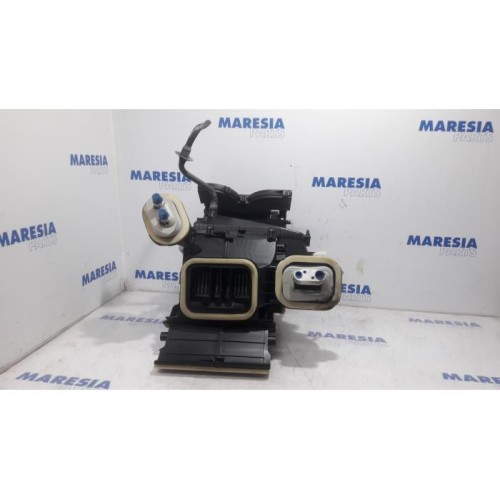 Renault - Trafic - Heater housing