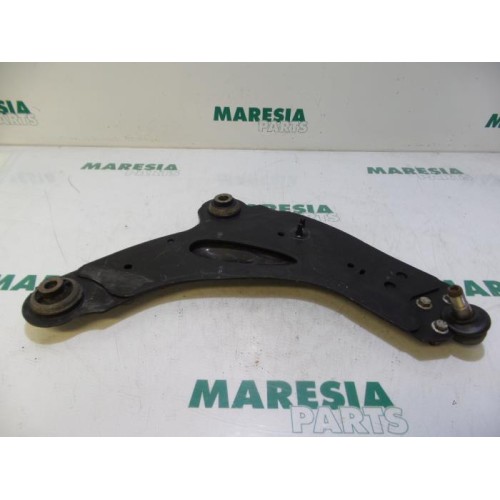 Renault - Trafic - Front lower wishbone, right