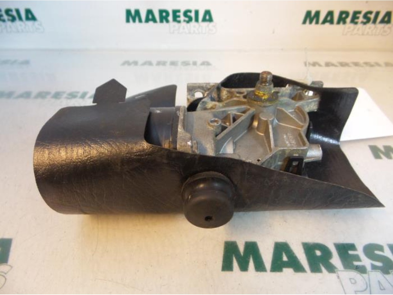 Fiat - Panda - Front wiper motor