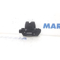 Peugeot - 3008 - Tailgate lock mechanism