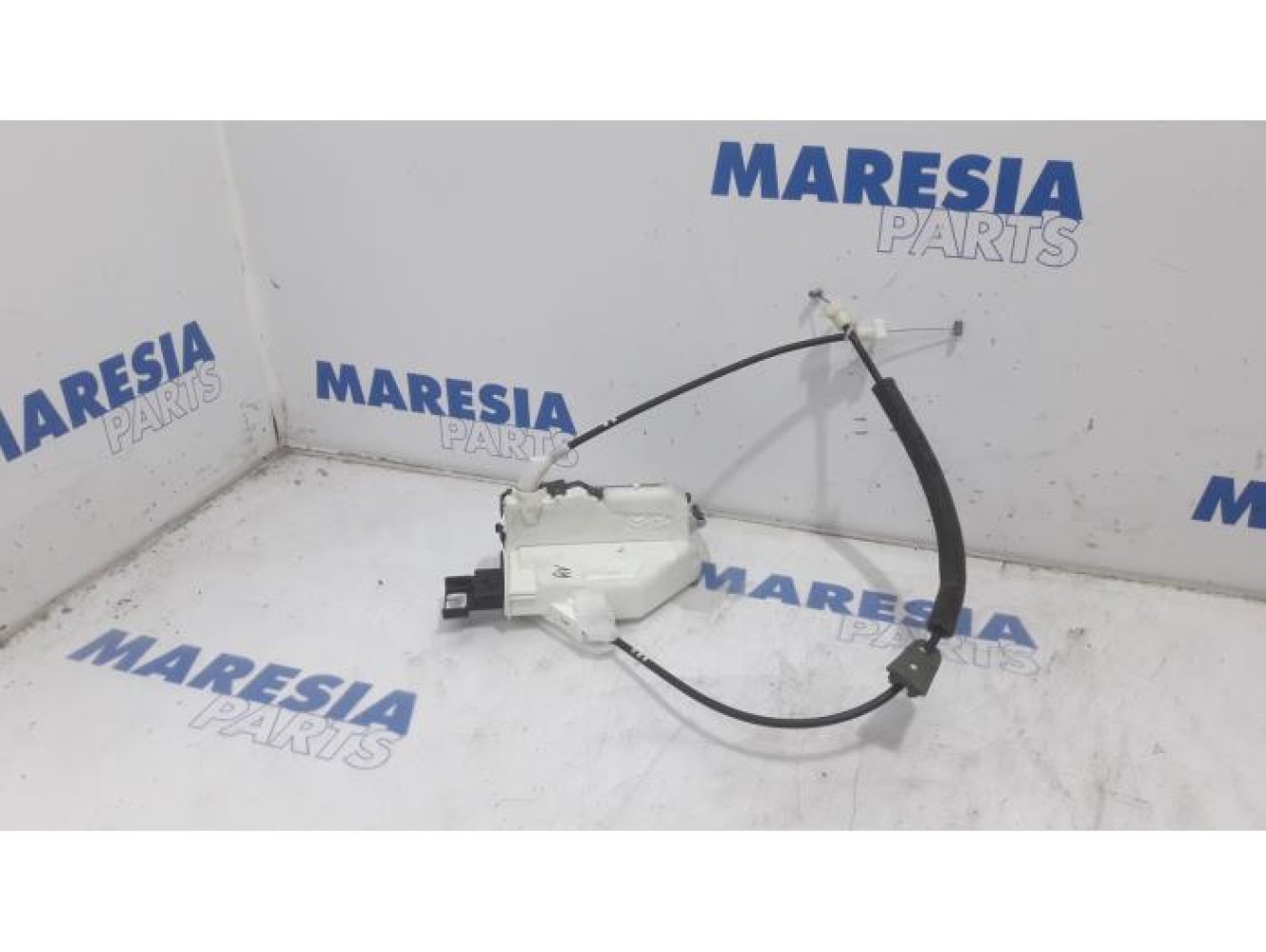 Peugeot - 3008 - Front door lock mechanism 4-door, right