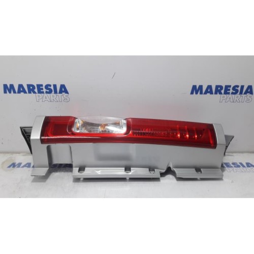 Renault - Trafic - Taillight, left