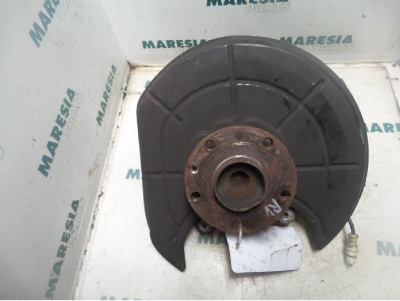 Lancia - Thesis - Fusee rechts-achter