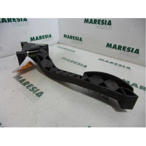 Alfa Romeo - 147 - Gaspedaalpositie Sensor