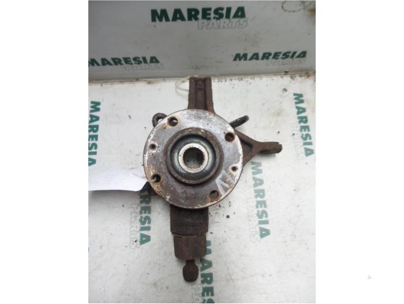 Peugeot - 307 - Fusee links-voor