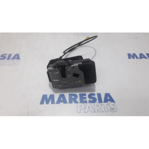 Renault - Trafic - Door lock mechanism 2-door, right
