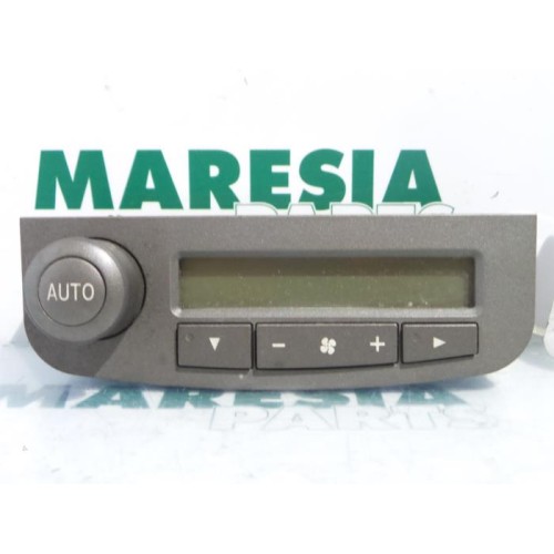 Lancia - Thesis - Panneau de commandes chauffage