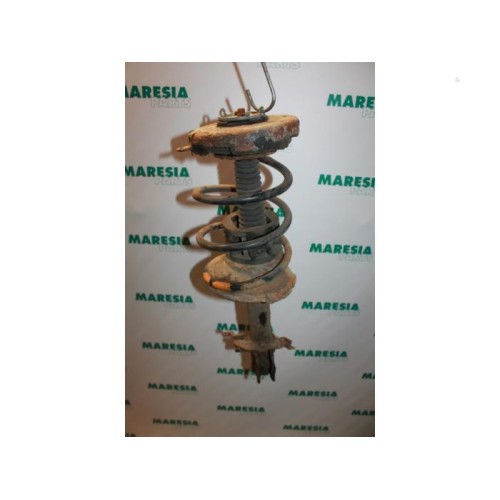 Renault - Megane - Front shock absorber rod, left