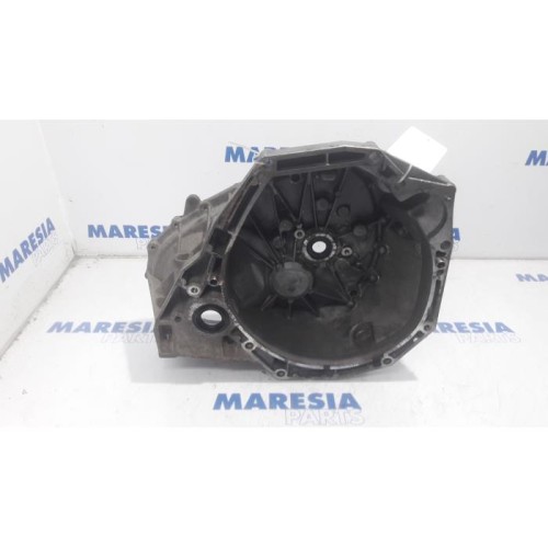 Renault - Megane Scenic - Gearbox casing
