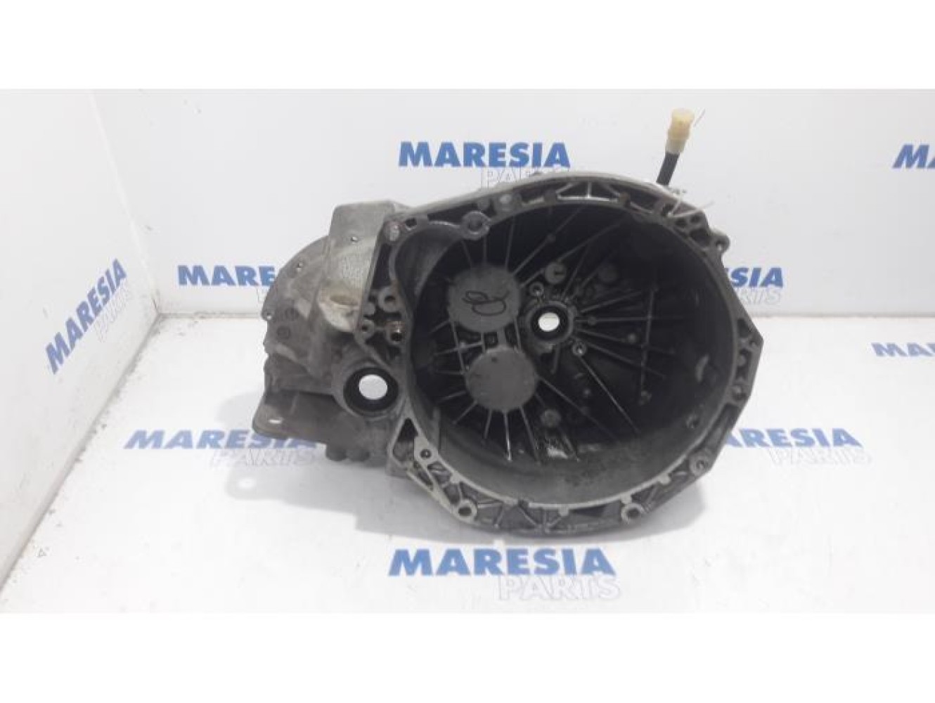 Renault - Laguna - Gearbox casing
