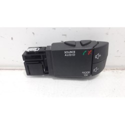 Renault - Captur - Commande radio volant
