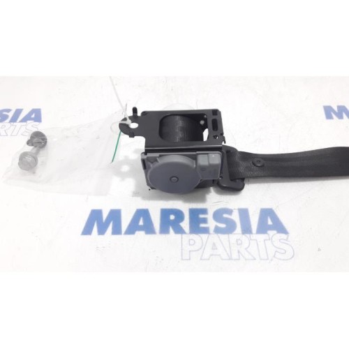 Renault - Captur - Sicherheitsgurt links hinten