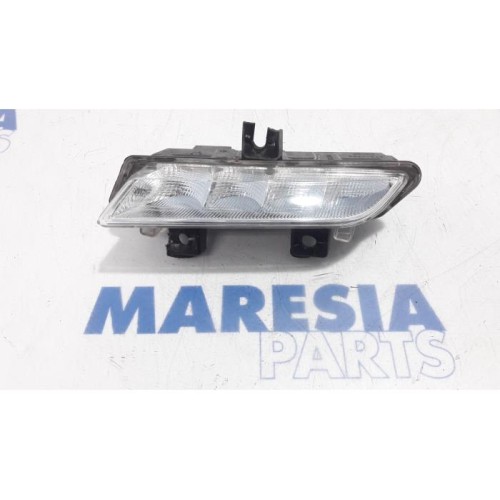 Renault - Captur - Daytime running light, right