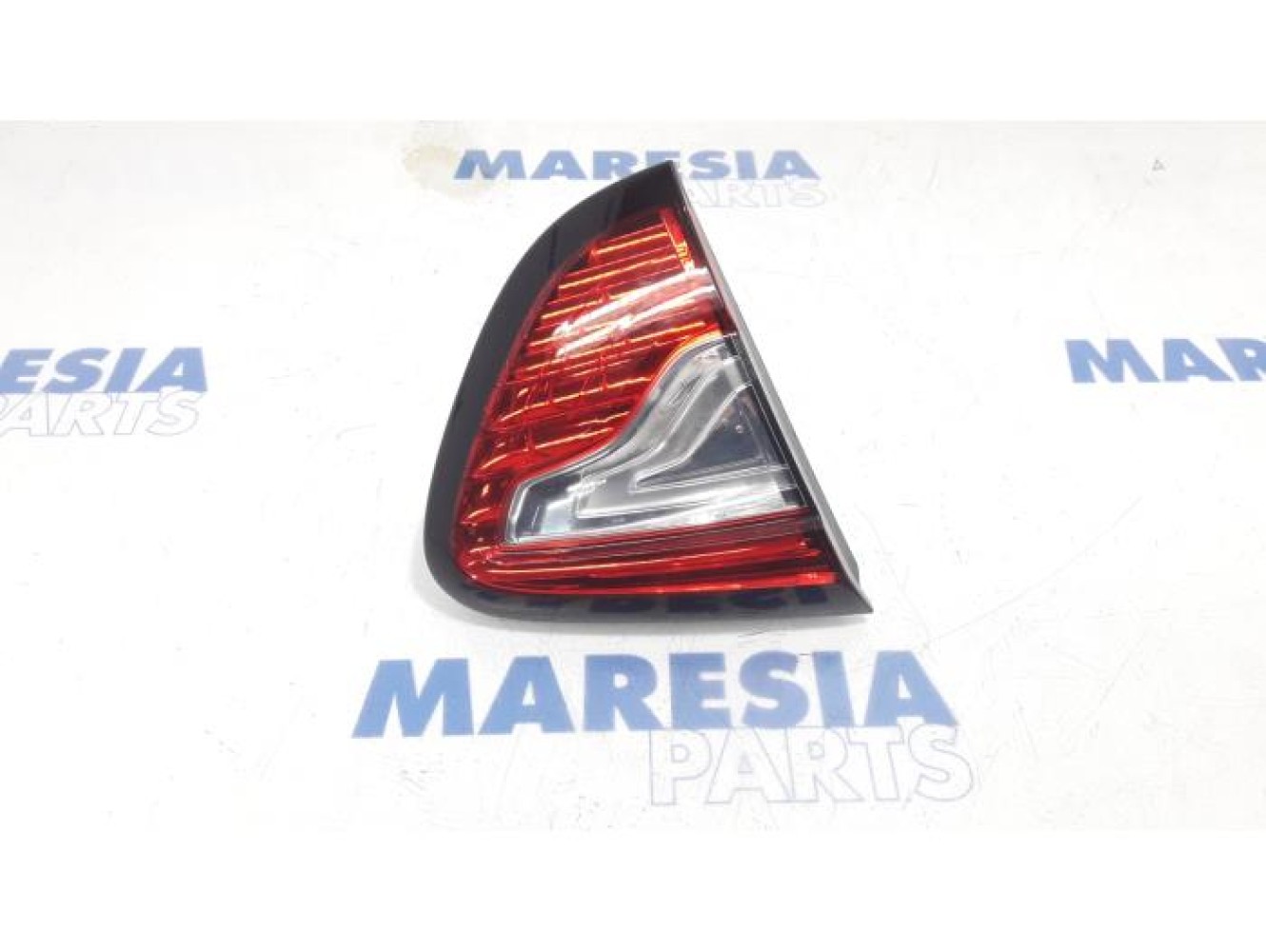 Renault - Captur - Taillight, left